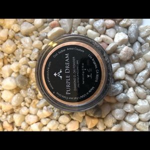 Artist couture highlighter